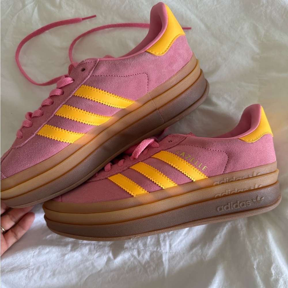 Adidas Gazelle Platform Women's size 7 Pink and Yellow